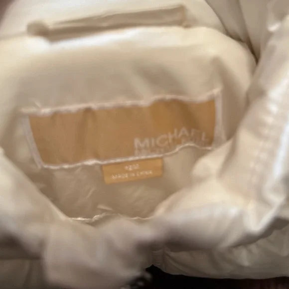 Michael Kors Winter White Puffer Jacket Size 12M - Picture 3 of 4